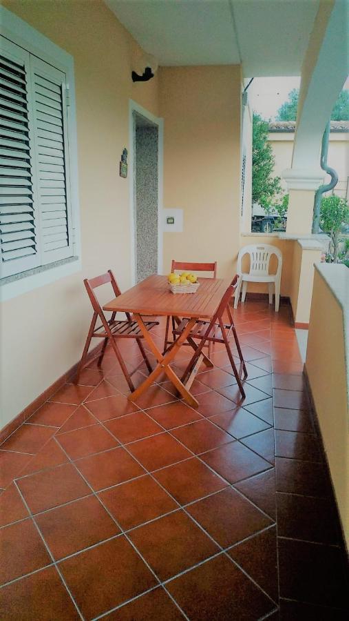 Casa Dolce Hibiscus Lägenhet Olbia Exteriör bild