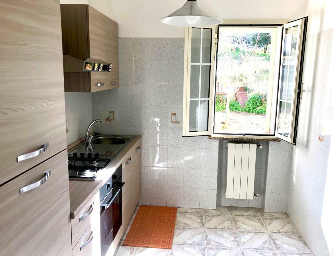 Casa Dolce Hibiscus Lägenhet Olbia Exteriör bild