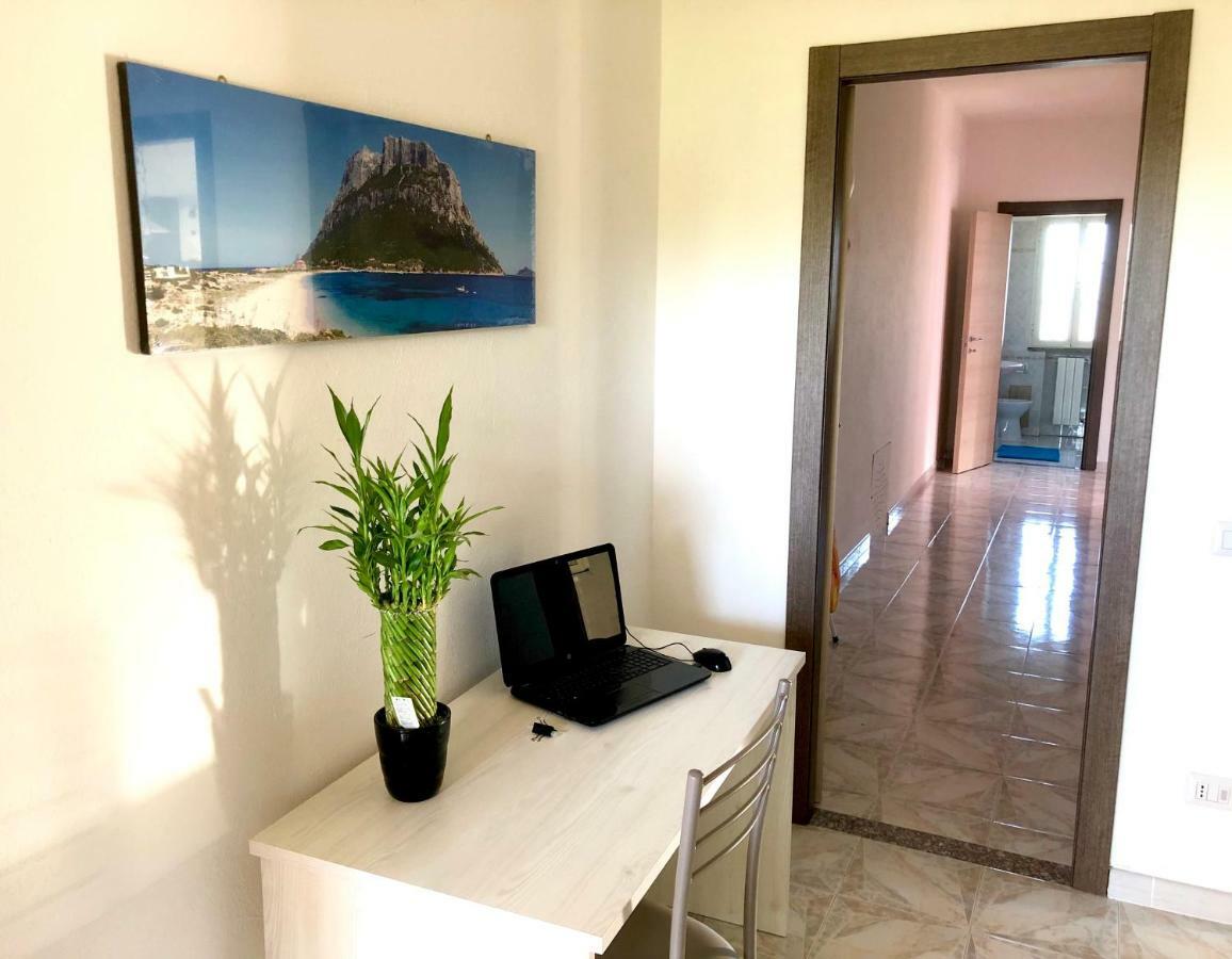 Casa Dolce Hibiscus Lägenhet Olbia Exteriör bild