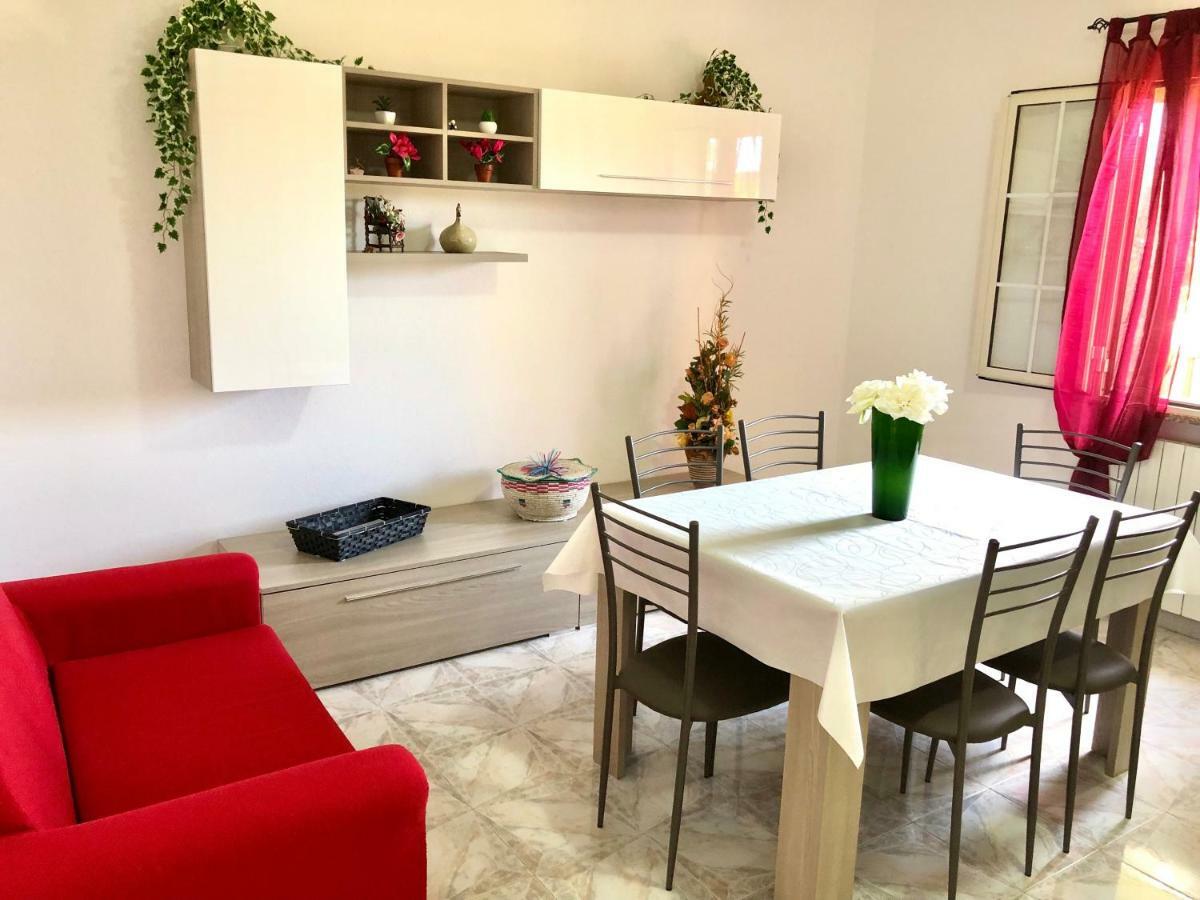 Casa Dolce Hibiscus Lägenhet Olbia Exteriör bild
