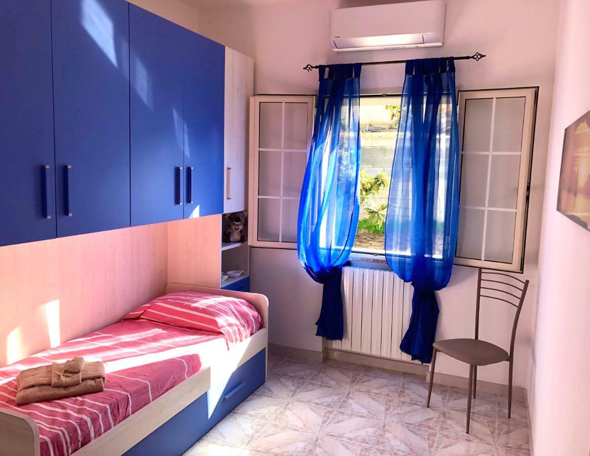 Casa Dolce Hibiscus Lägenhet Olbia Exteriör bild